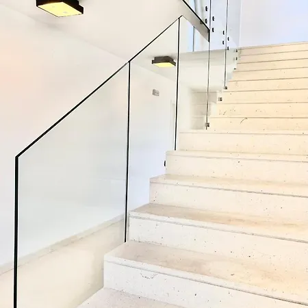 Modern Mediterranean Luxury * זאדאר